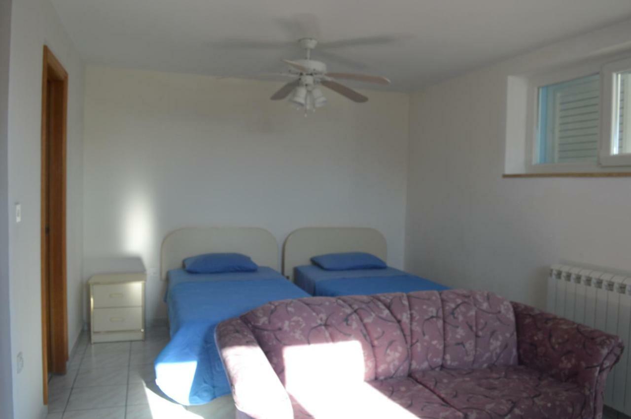 Apartments Charlie Đảo Krk Ngoại thất bức ảnh