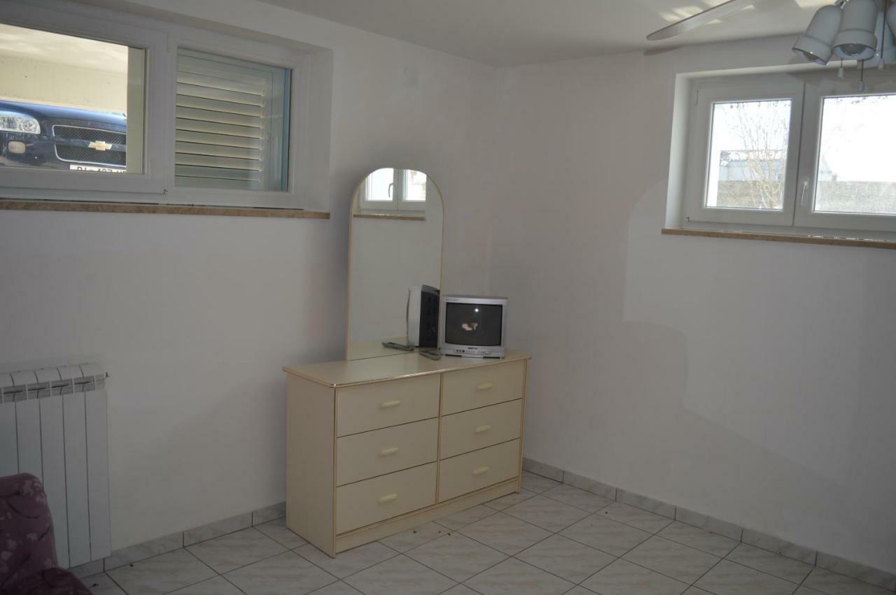 Apartments Charlie Đảo Krk Ngoại thất bức ảnh