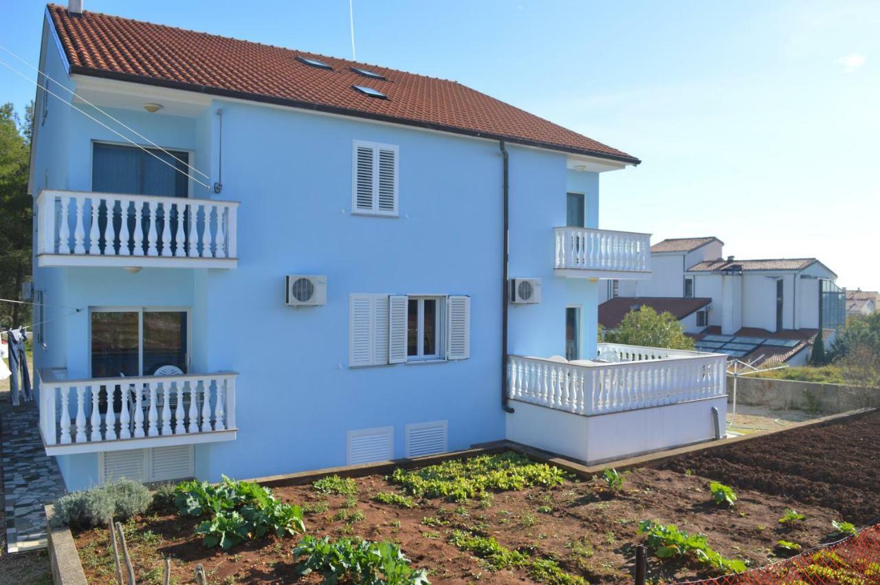 Apartments Charlie Đảo Krk Ngoại thất bức ảnh